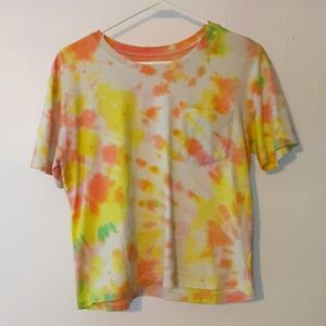 Tye dye t-shirt. Cute and comfy fit. Loose fitting